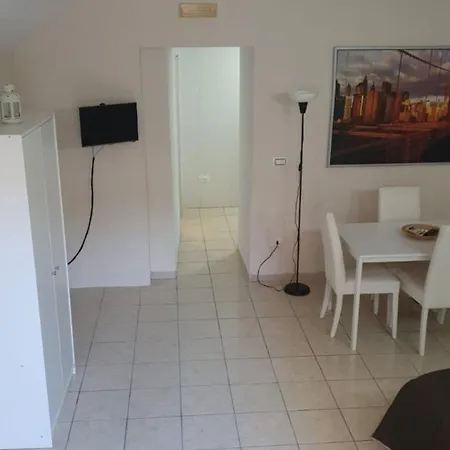 Monolocale Bed and Breakfast Νάπολη